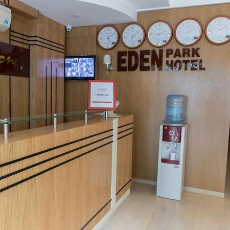 Reddoorz Plus Near Secc D7 Ho-Chi-Minh-Stadt Exterior foto