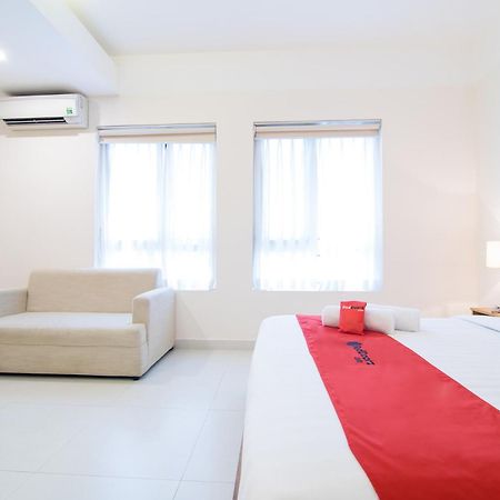 Reddoorz Plus Near Secc D7 Ho-Chi-Minh-Stadt Exterior foto