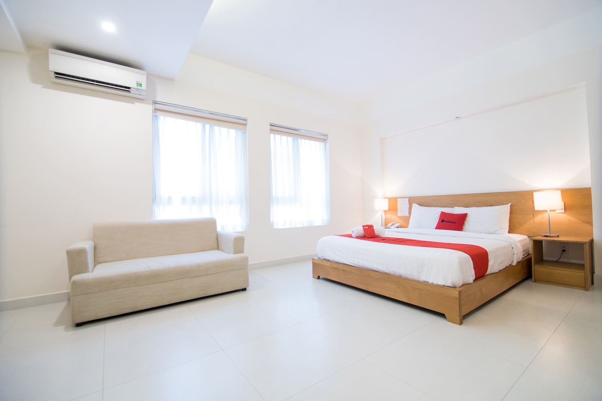 Reddoorz Plus Near Secc D7 Ho-Chi-Minh-Stadt Exterior foto