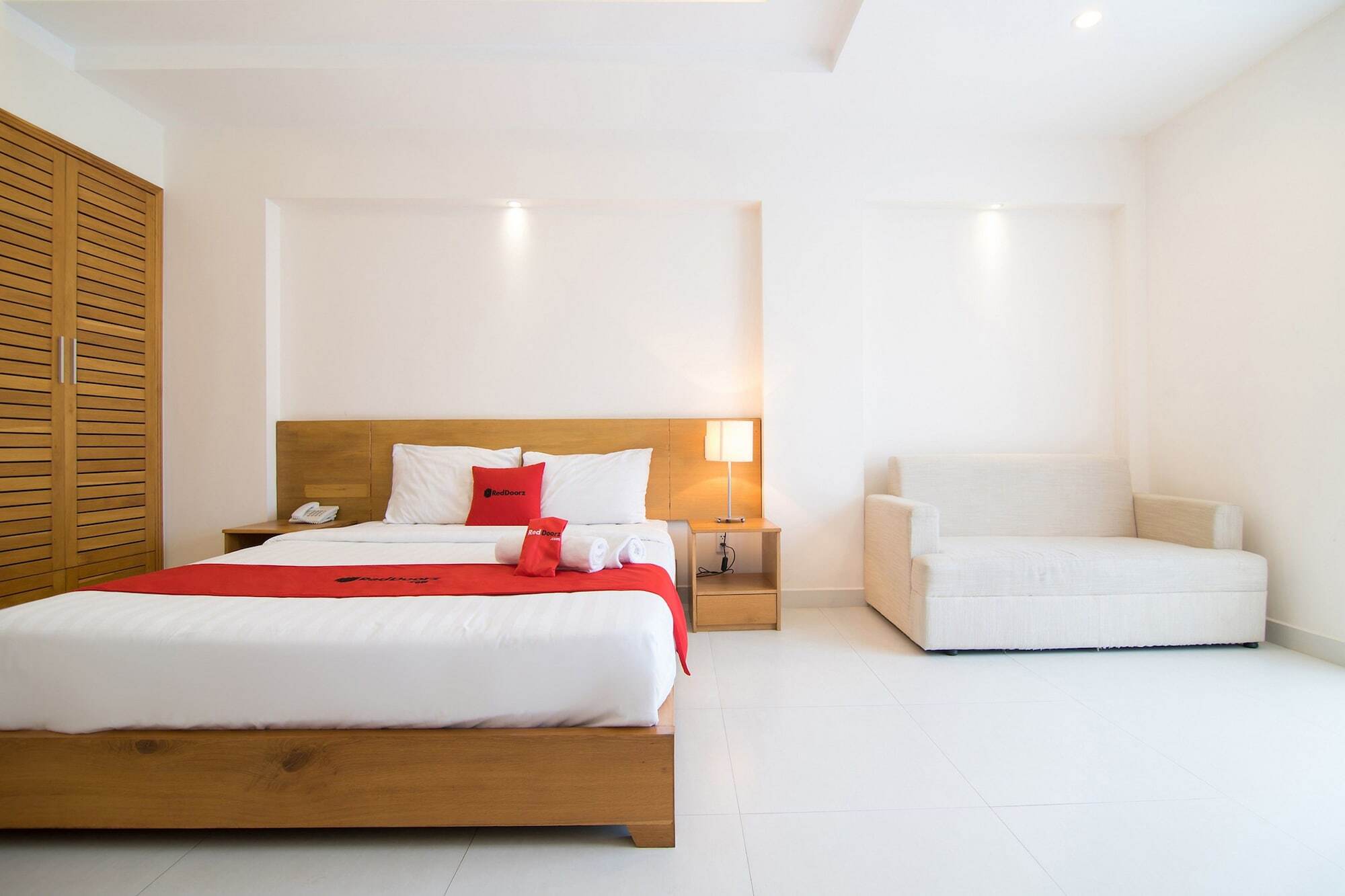 Reddoorz Plus Near Secc D7 Ho-Chi-Minh-Stadt Exterior foto