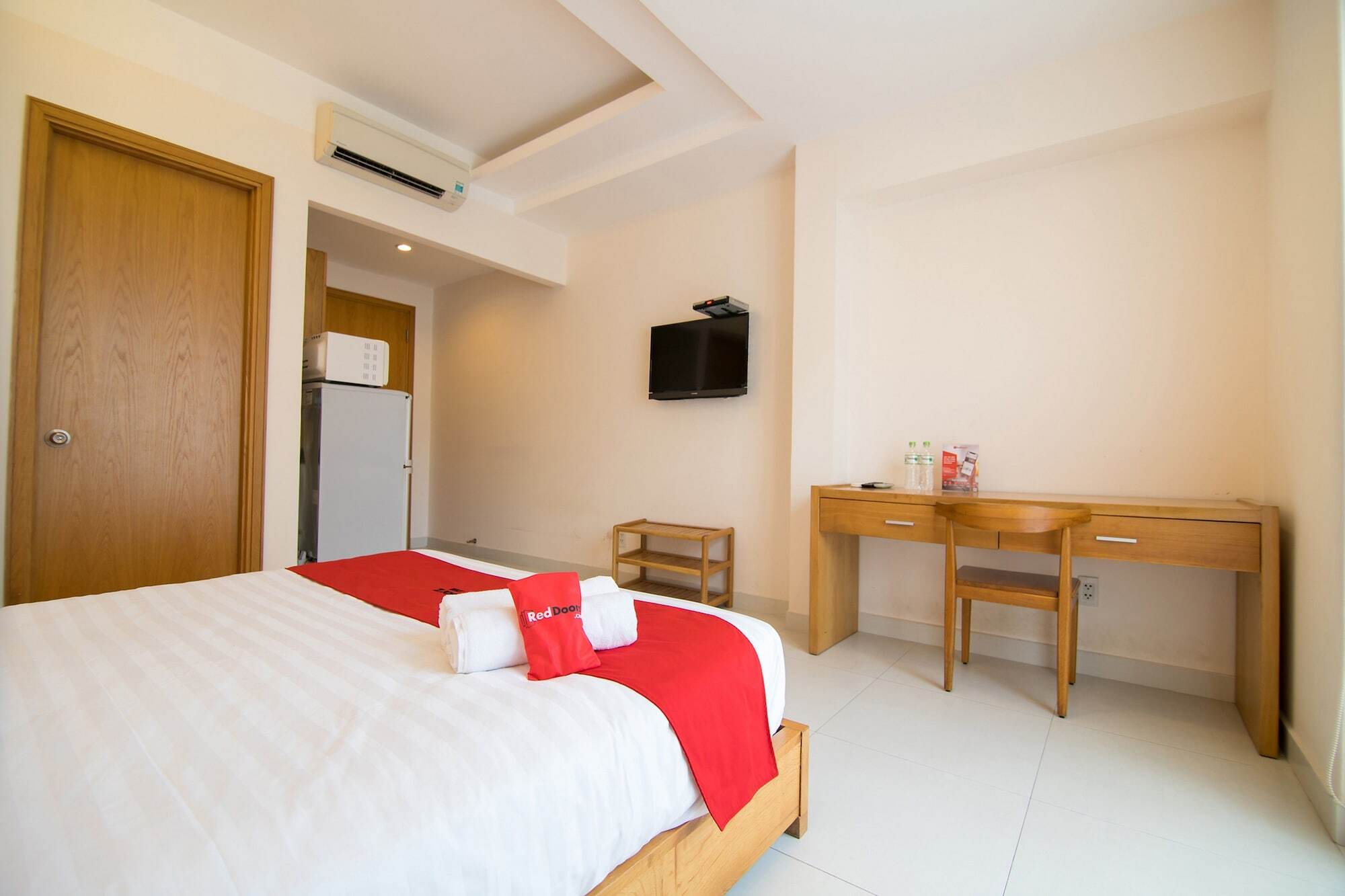 Reddoorz Plus Near Secc D7 Ho-Chi-Minh-Stadt Exterior foto